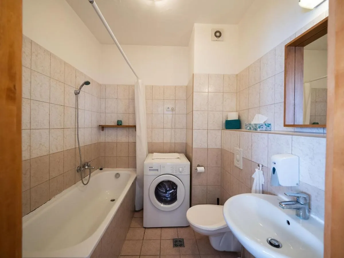 Apartment Cozy Central Home With Big Balcony And Ac Budapest