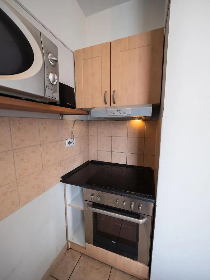 Cozy Central Home With Big Balcony And Ac Budapest 0*,  Hungary