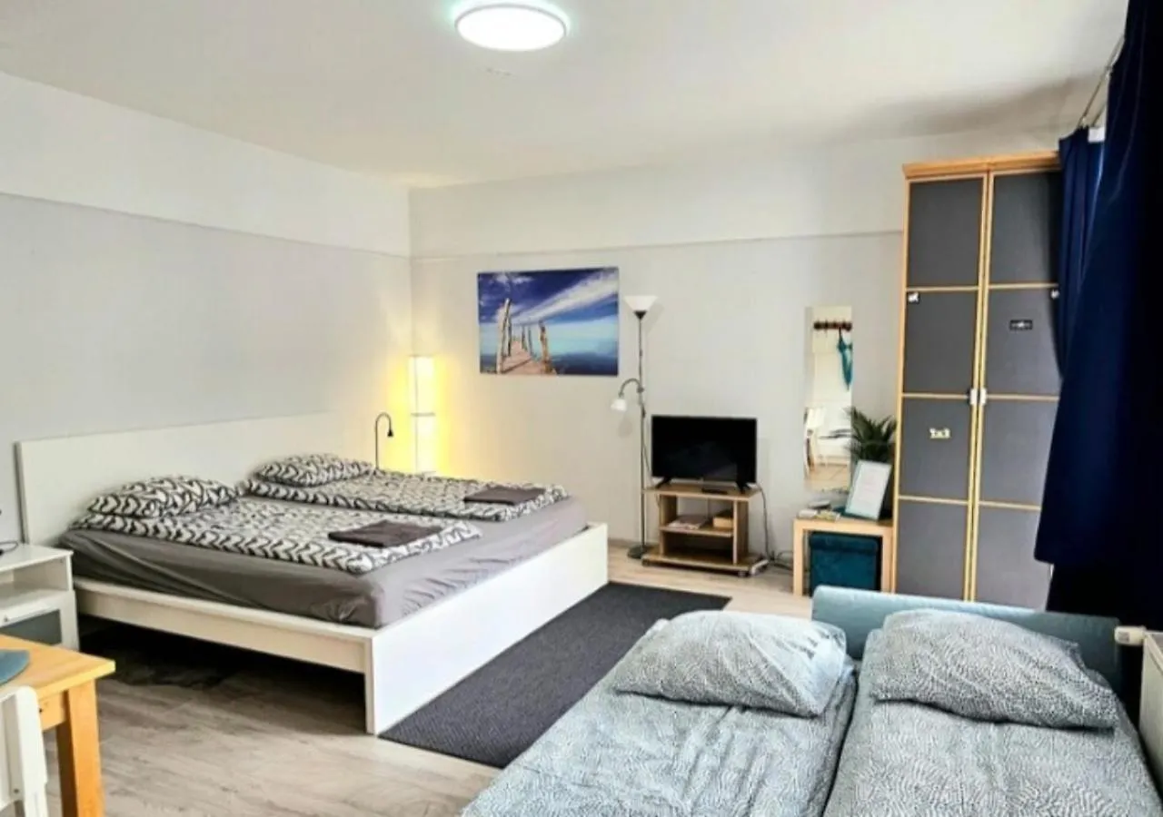 Cozy Central Home With Big Balcony And Ac Budapest